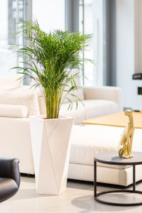 Wysoka geometryczna donica do salonu Monumo Vaso 72 cm