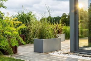 Podłużna prostokątna donica na taras Long