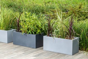 Podłużna prostokątna donica na taras Long