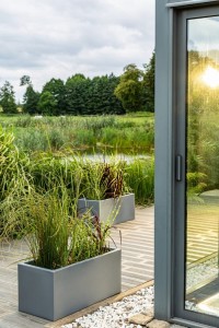 Podłużna prostokątna donica na taras Long