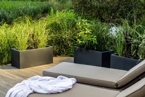 Podłużna prostokątna donica na taras Long