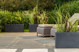 Podłużna prostokątna donica na taras Long