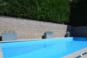 Wysoka prostokątna donica do salonu Longerino