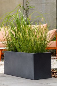 Duza-donica-podluzna-Long-Slim-antracyt-Monumo.jpg
