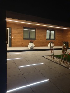 Geometryczna szeroka do salonu donica Alma