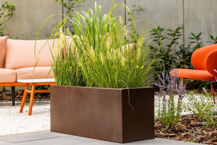Podłużna prostokątna donica na taras Monumo Long Slim corten 35h.jpg