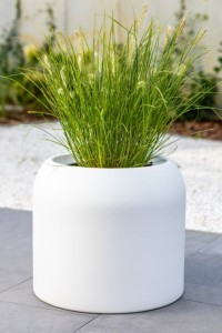 Okrągła nowoczesna donica Monumo Ambienti biała pojedyncze dno 46 cm