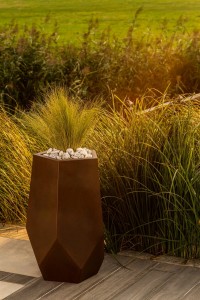 Donica Bari Corten 3.jpg