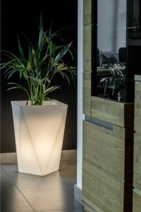 Podświetlana nowoczesna donica Vaso żarówka RGB  60cm